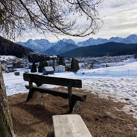 Cedae Meia アパート